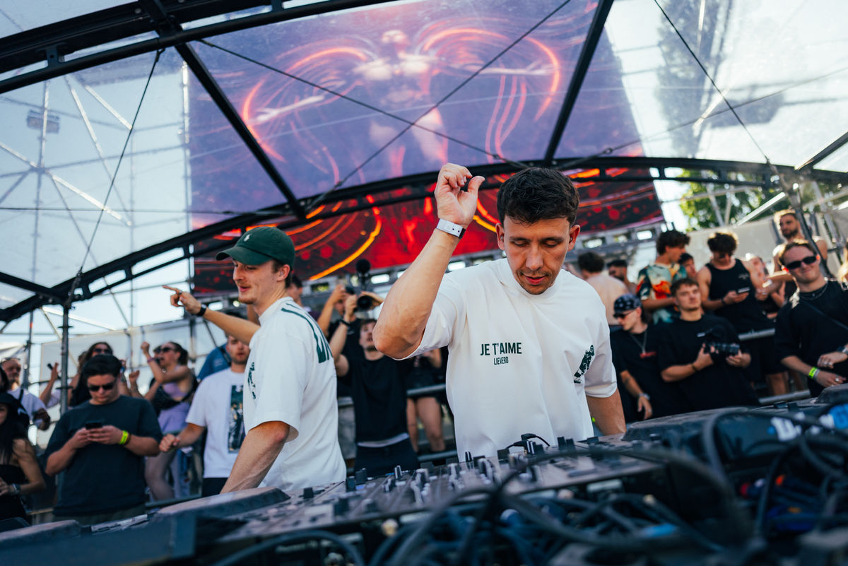 Loading... just a sec